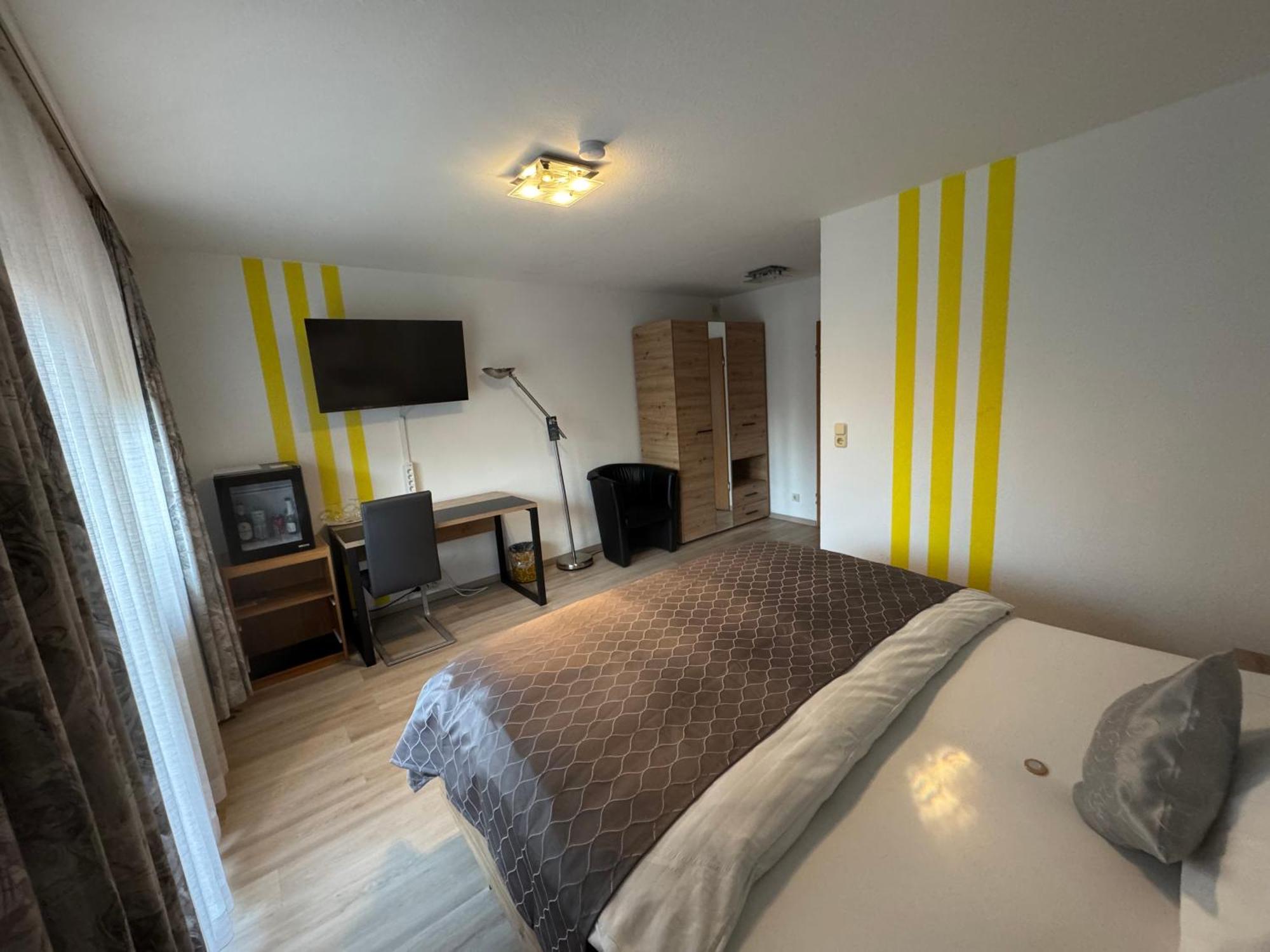 Hotel Garni Schick Oberursel Buitenkant foto