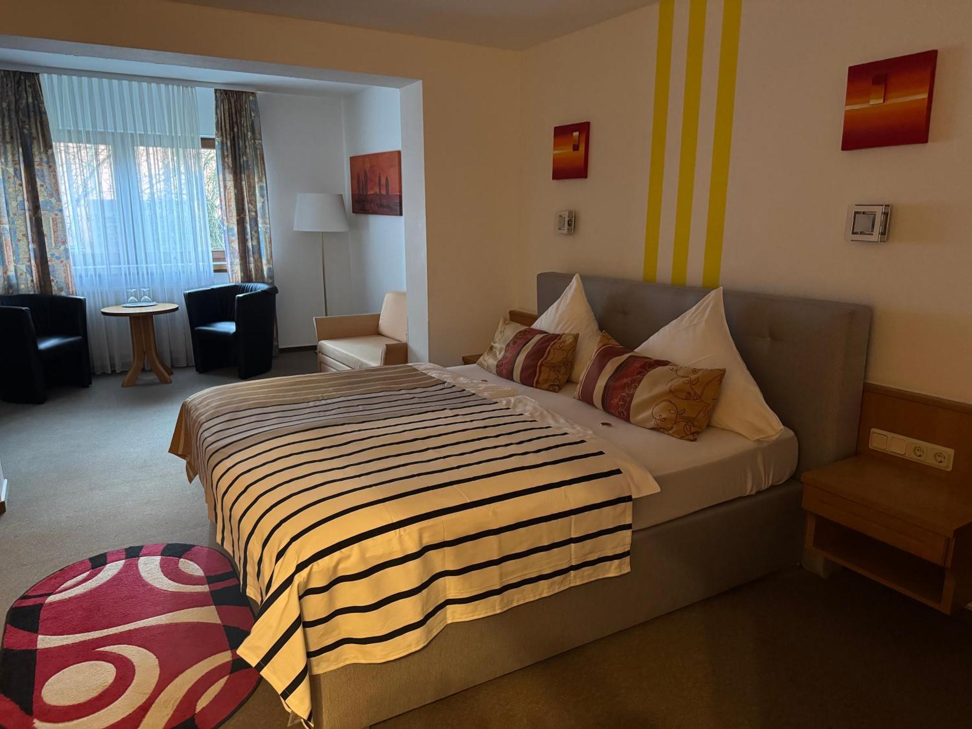 Hotel Garni Schick Oberursel Buitenkant foto