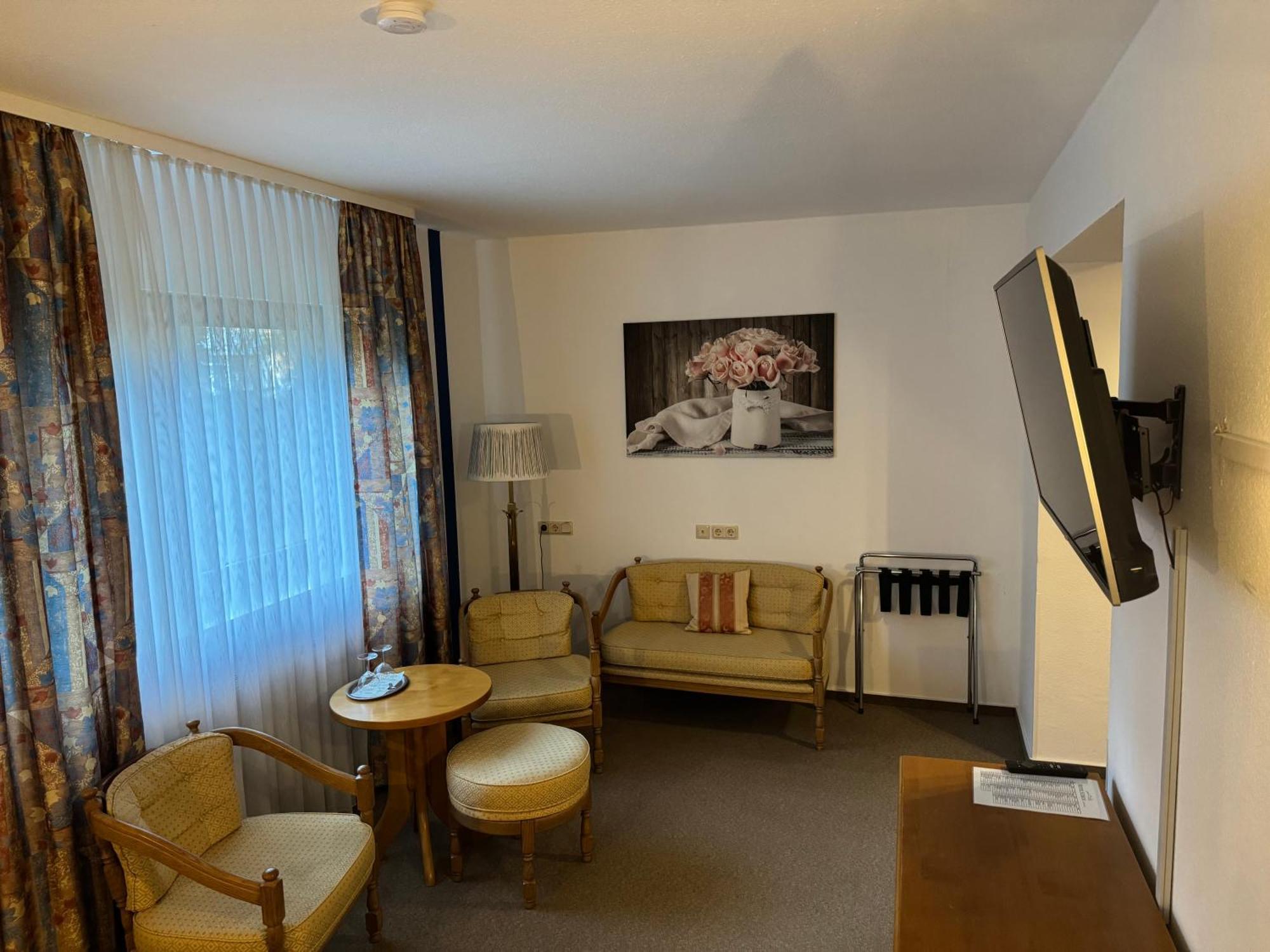 Hotel Garni Schick Oberursel Buitenkant foto